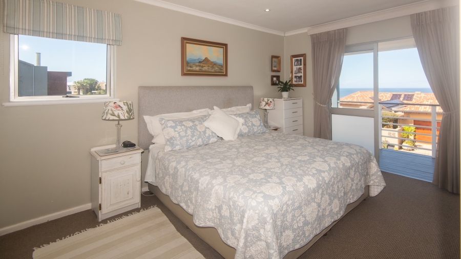 5 Bedroom Property for Sale in Hersham Western Cape